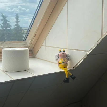 Paula 4 Personen Parkplatz Zentrale Lage Ruhige Nebenstraße, Dg Apartment