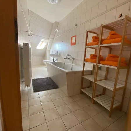 Paula 4 Personen Parkplatz Zentrale Lage Ruhige Nebenstraße, Dg * Dessau-Rosslau