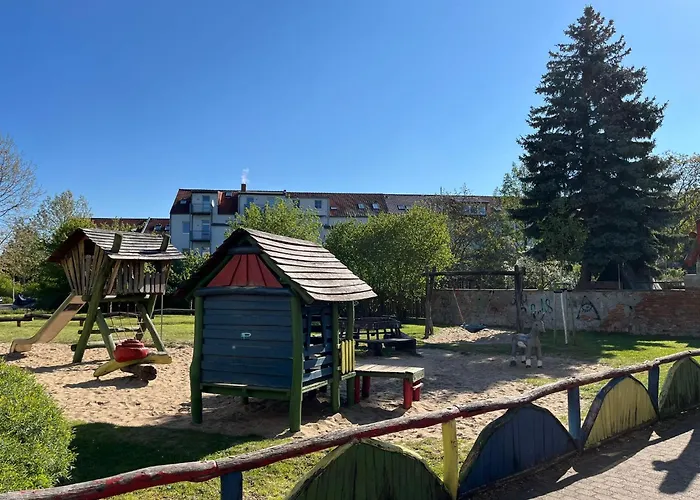 Paula 4 Personen Parkplatz Zentrale Lage Ruhige Nebenstrasse, Dg Apartman *