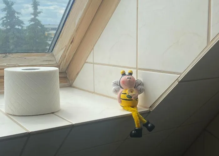 Paula 4 Personen Parkplatz Zentrale Lage Ruhige Nebenstrasse, Dg Apartman